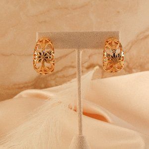 SOLD Vintage Gold Chunky Hoop Earrings